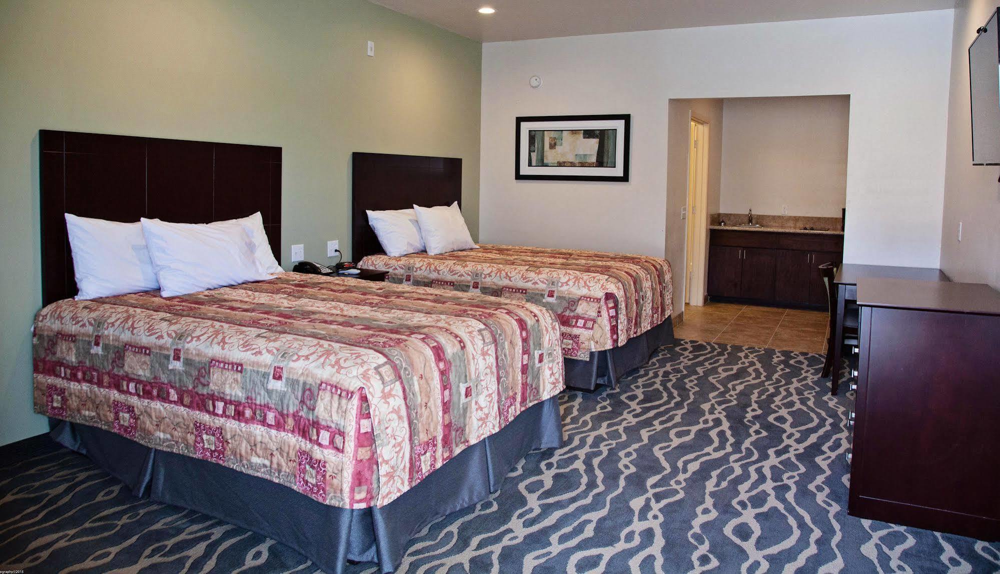 Big Lake Inn And Suites Kültér fotó