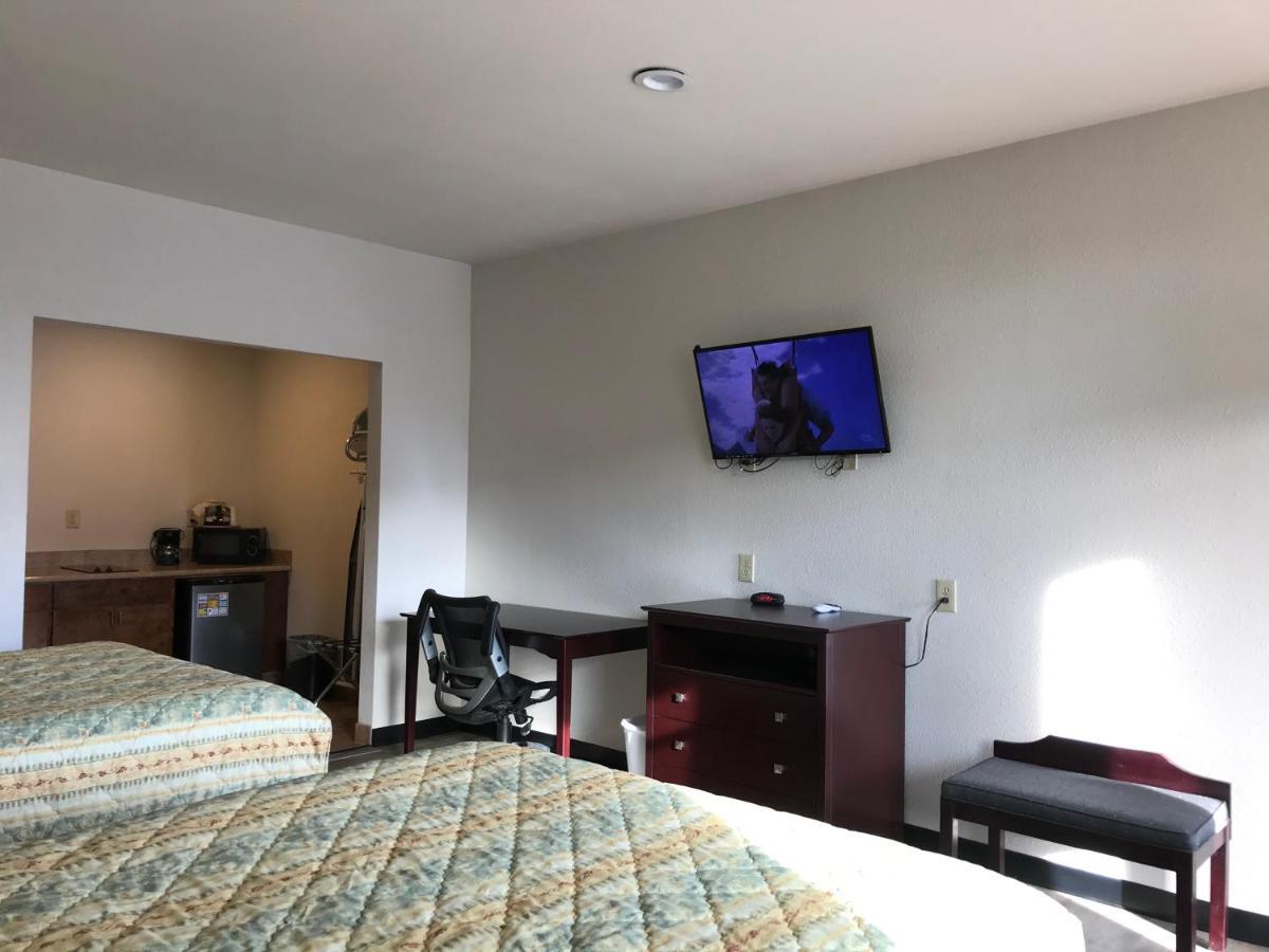 Big Lake Inn And Suites Kültér fotó