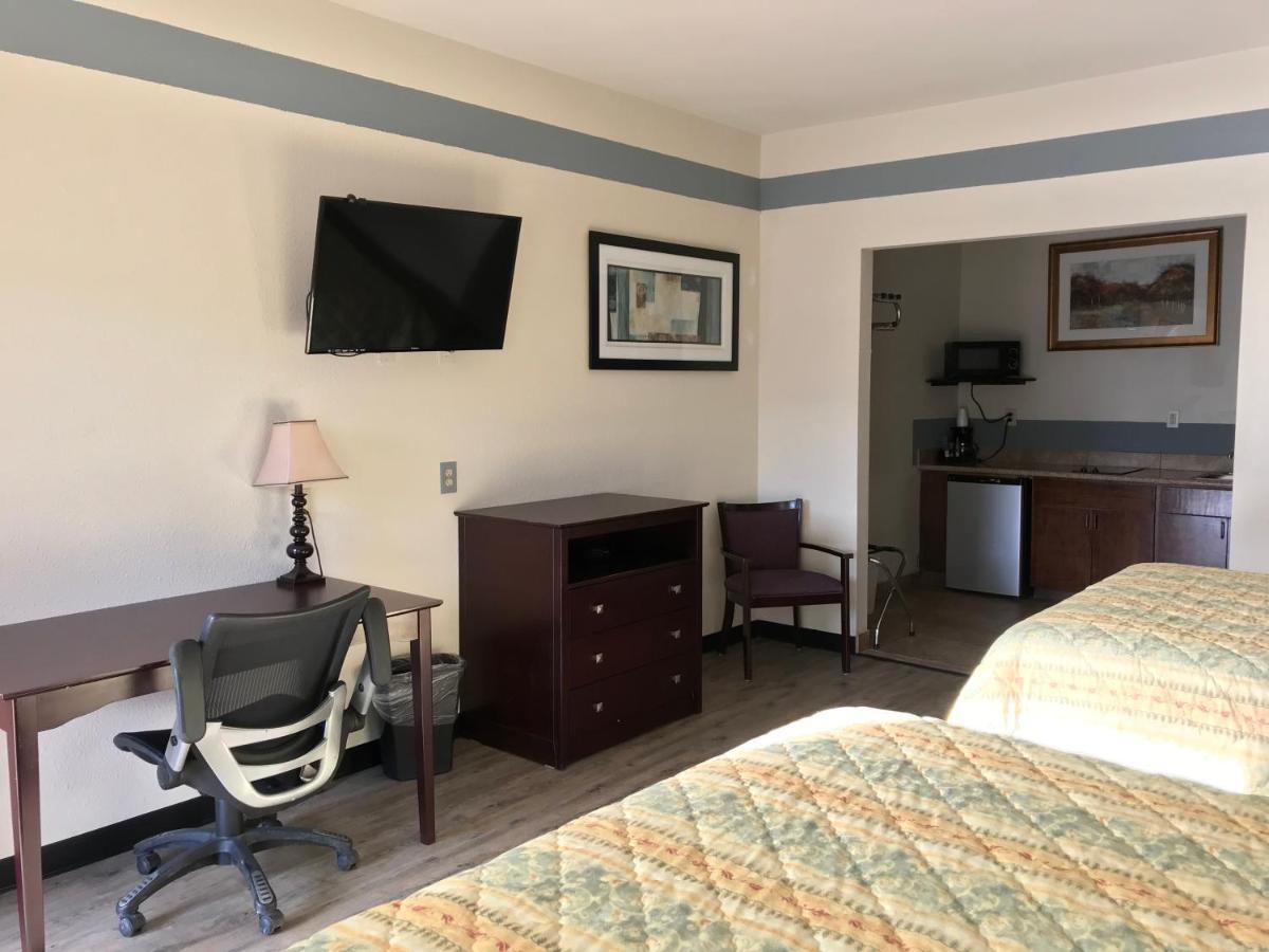 Big Lake Inn And Suites Kültér fotó